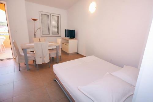 บริการและสิ่งอำนวยความสะดวก, Apartments with parking space Metajna, Pag - 4115 in เมตาย์นา