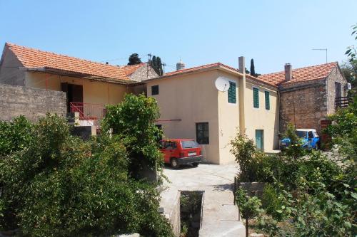  Apartments with a parking space Vrisnik, Hvar - 4051, Pension in Jelsa