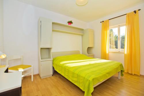 Seaside secluded apartments Cove Tvrdni Dolac Hvar - 4008 - image 9