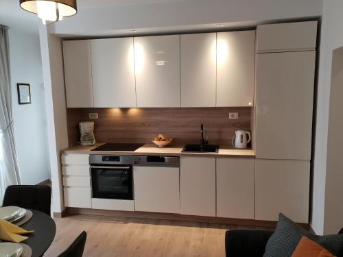 Two-Bedroom Apartment with Terrace and Sea View image 8