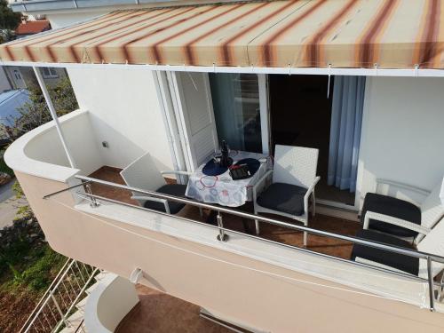 Apartments by the sea Rogoznica - 1089 - image 4