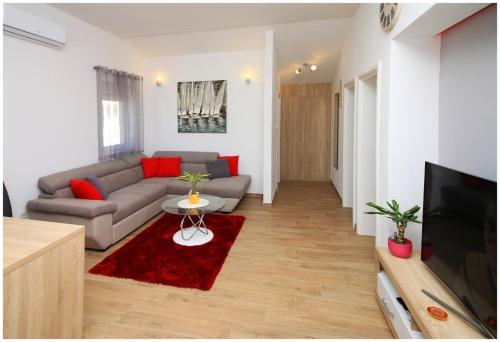 Two-Bedroom Apartment with Terrace and Sea View room in Apartments by the sea Rogoznica - 1089