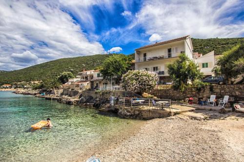  Apartments by the sea Cove Zarace - Gdinj, Hvar - 2047 in Gdinj