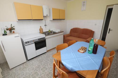 Apartment Vinisce 1165b - image 2