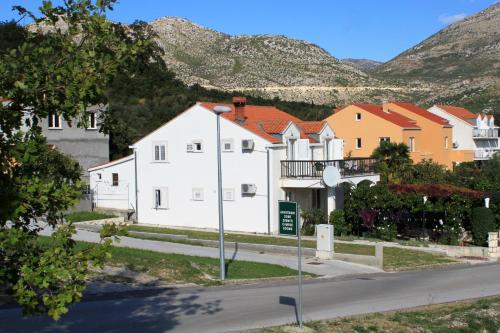  Apartments and rooms with parking space Slano, Dubrovnik - 2159 in Slano