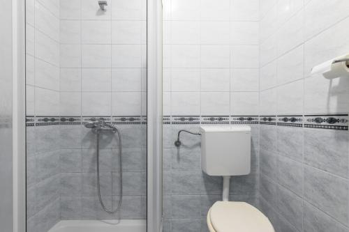 Two-Bedroom Apartment with Terrace and Sea View image 8