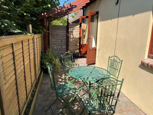 Stable Cottage - image 11