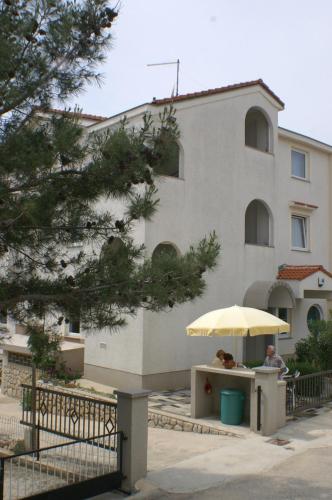 Apartment Mandre 4098d - main image