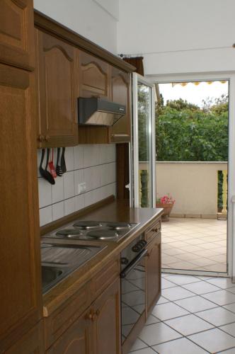 Apartment Mandre 4098d - image 3