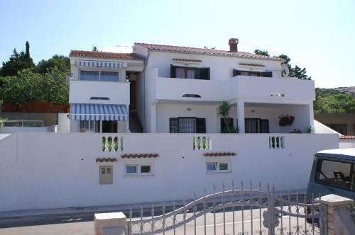  Apartments by the sea Stara Novalja, Pag - 4151 in Novalja