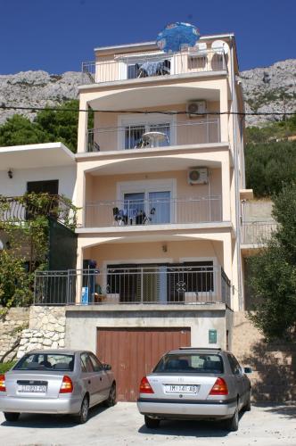  Apartments with a parking space Marusici, Omis - 4279 in Mimice