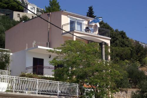  Apartments with a parking space Marusici, Omis - 4279 in Mimice