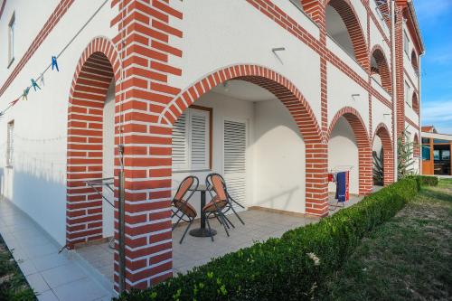 ระเบียง/ชานเรือน, Apartments with swimming pool Caska, Pag - 4109 in คาสกา