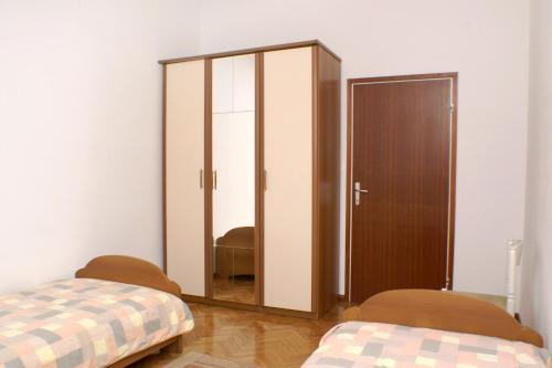 Two-Bedroom Apartment with Terrace and Sea View image 10