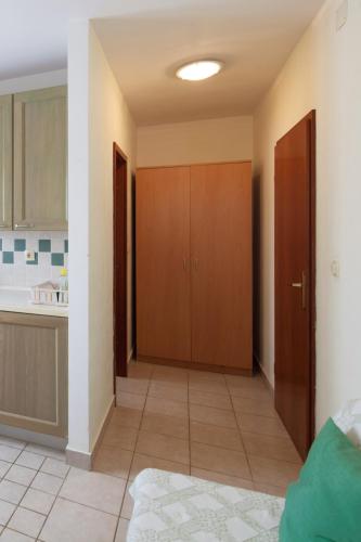 One-Bedroom Apartment with Terrace and Sea View image 9