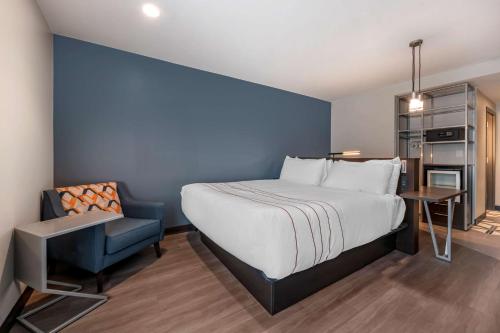 King Room image 4