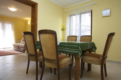 Apartments by the sea Brodarica Sibenik - 4221 - image 10