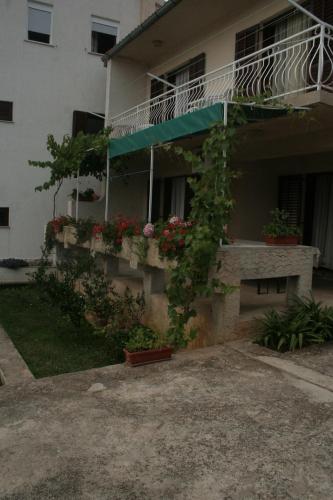 Apartment Brodarica 4221b - main image