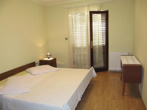 Apartment Brodarica 4221b - image 11