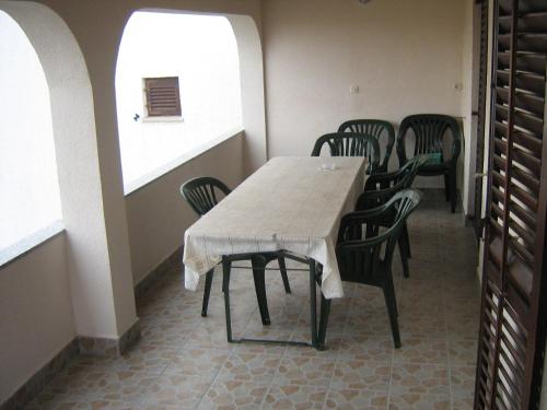 Apartment Brodarica 4221b - image 10