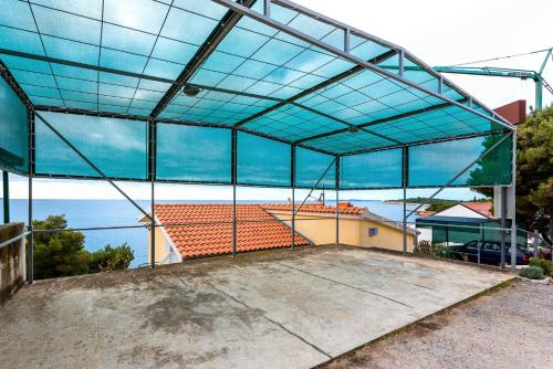 Apartments by the sea Bilo Primosten - 4176 - image 9