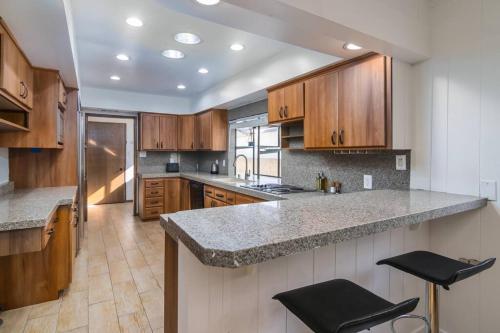 4 Bedroom house large pool & spa in prime location, Los Angeles (fotografie 7)