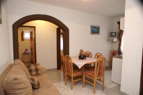 Apartments and rooms with parking space Biograd na Moru Biograd - 4305 - image 9