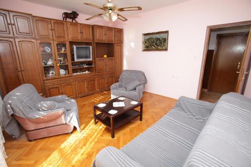 Apartments with a parking space Vinisce Trogir - 4276 - image 4