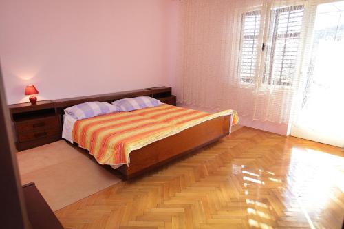 Apartments with a parking space Vinisce Trogir - 4276 - image 7