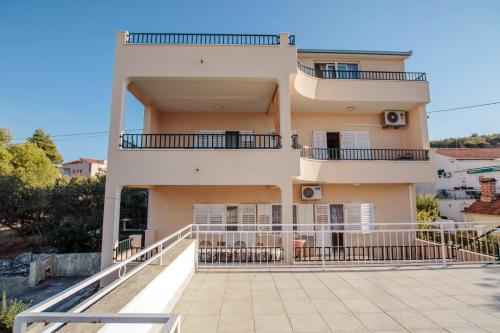 Apartment Arbanija 1122b - image 14