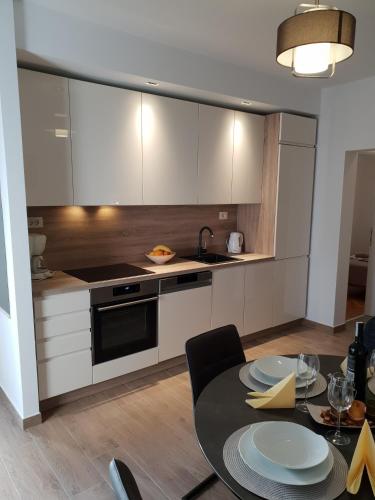 Two-Bedroom Apartment with Terrace and Sea View image 7