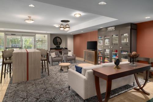 Candlewood Suites Leray-Watertown By IHG - 로비