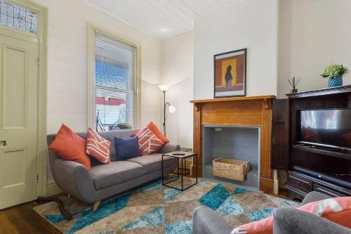 Cosy Glebe cottage - walk to central Hobart