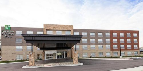 Holiday Inn Express & Suites - Michigan City by IHG
