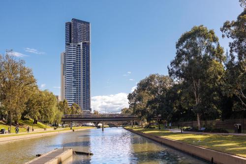 Meriton Suites Church Street, Parramatta