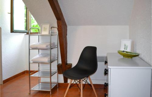 1 Bedroom Cozy Apartment In Vitrac