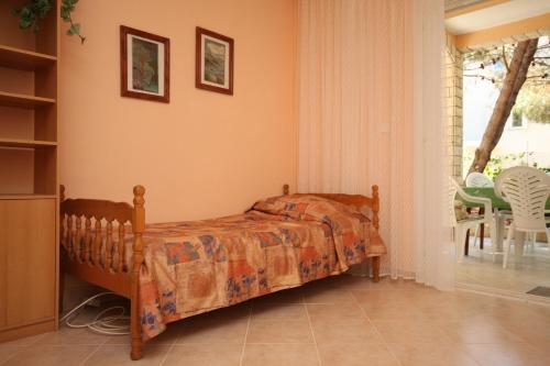 One-Bedroom Apartment with Terrace image 7