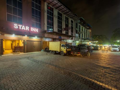 Entrance, Star Inn in Medan Kota