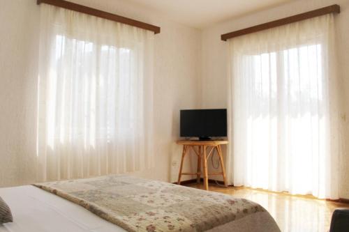 Two-Bedroom Apartment with Terrace and Sea View image 10