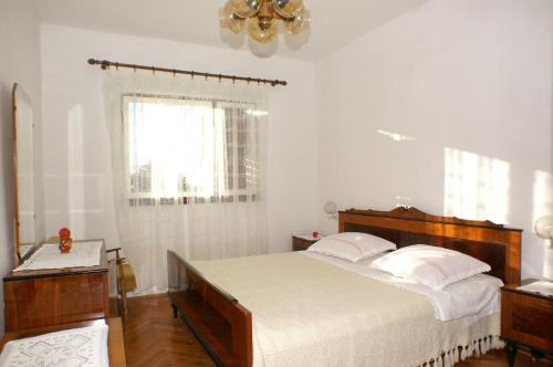 Apartments by the sea Rogoznica - 4313 - image 7