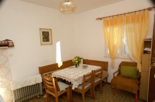 Apartments by the sea Rogoznica - 4313 - image 9