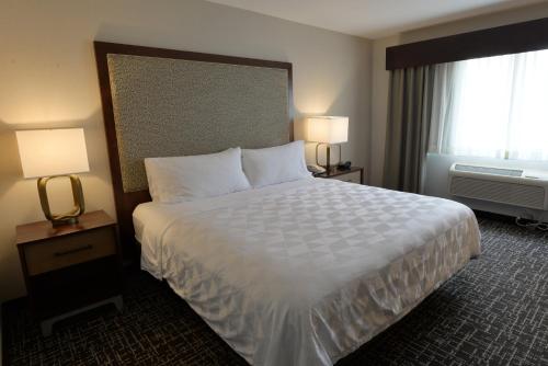 2 queen beds
