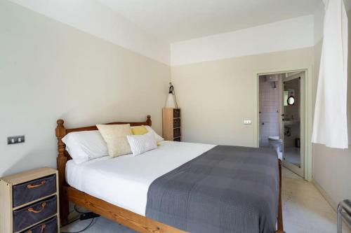 Best Authentic Apartment Monti 5 mins from Colosseum, Roma (foto 7)