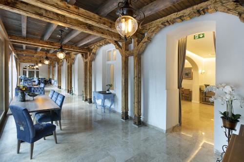 Hotel Caraiman in 錫納亞市中心