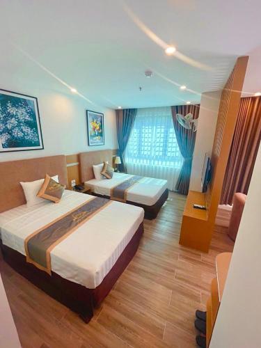 2 queen beds