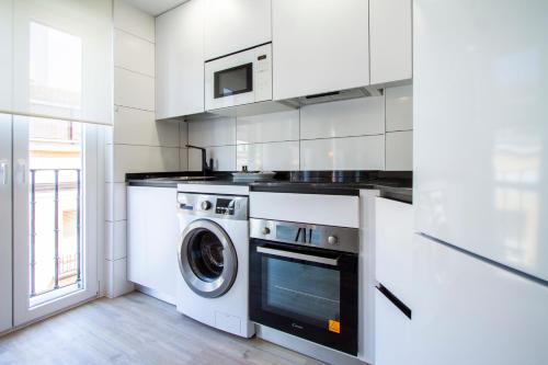 One-Bedroom Apartment image 9