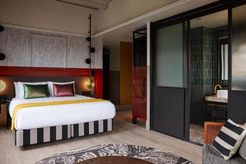 room detail thumbnail 0