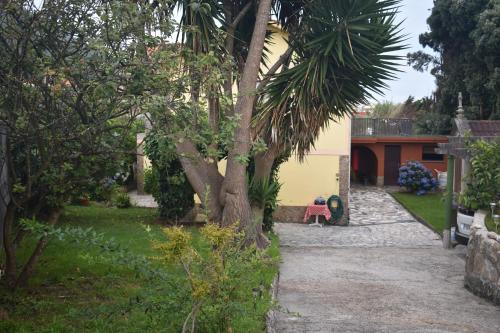 Casa con piscina al lado del mar en Viladesuso