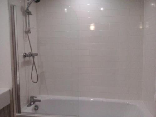 At home Property, Manchester (photo 6)