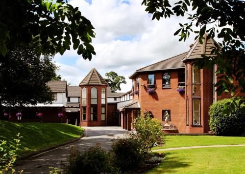 . Beaufort Park Hotel